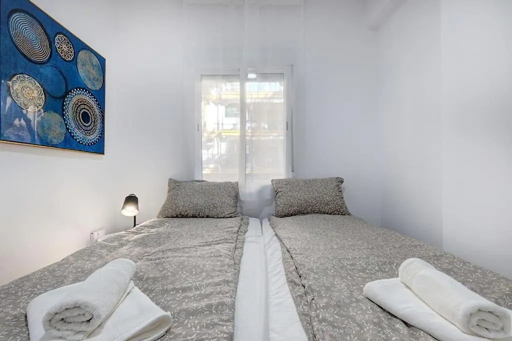 Modern & Vibrant, Urban Holiday Flat Fuengirola 0*,  Spagna