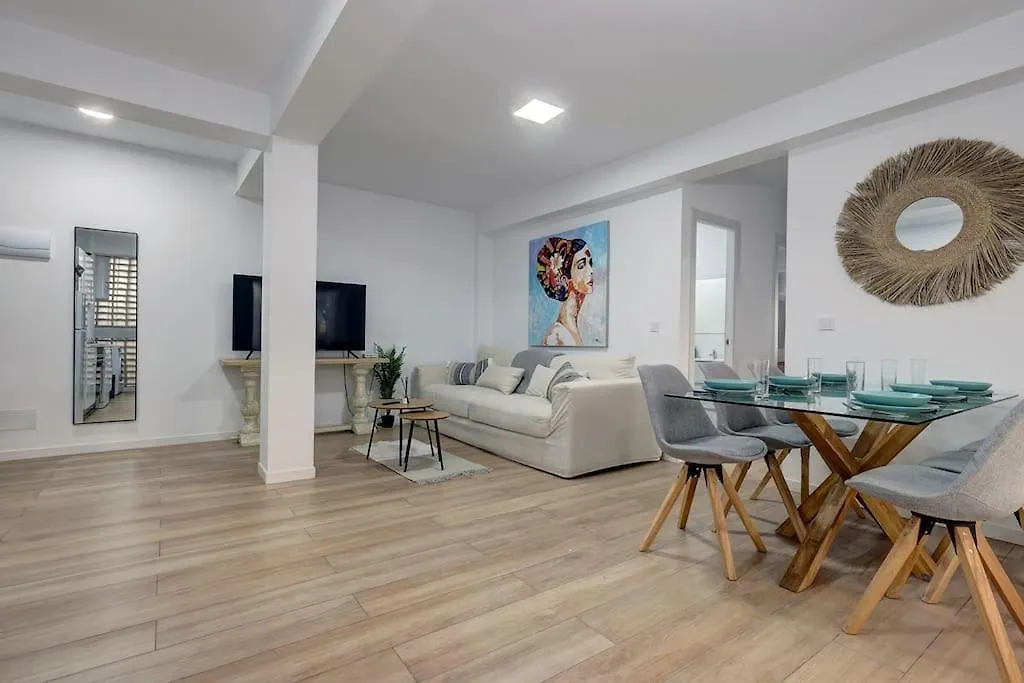 Modern & Vibrant, Urban Holiday Flat Fuengirola Spain