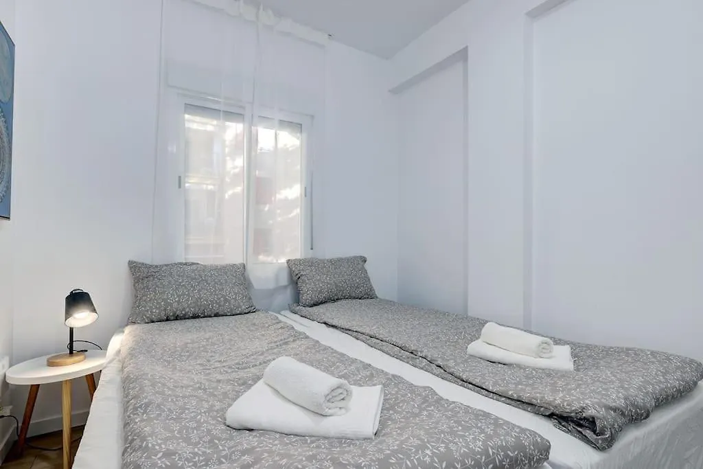 Modern & Vibrant, Urban Holiday Flat Fuengirola 0*,  Spain