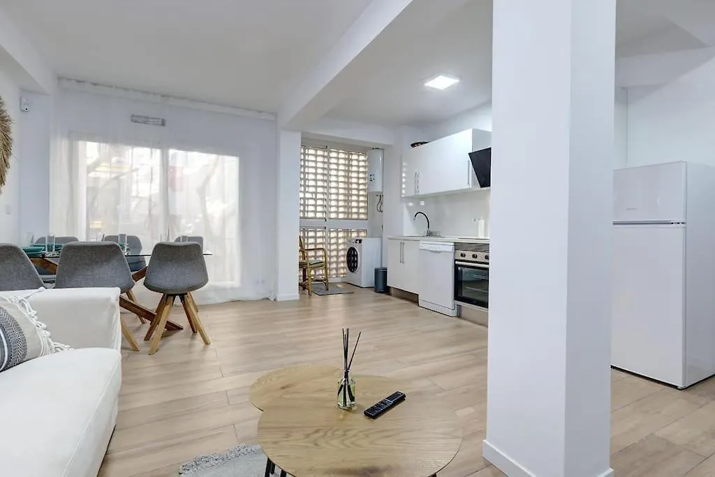 Modern & Vibrant, Urban Holiday Flat Fuengirola Spain
